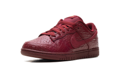 Dunk Low WMNS "Team Red Croc" HV4388 600