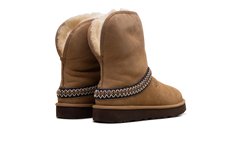 Classic Short Crescent Boot WMNS "Chestnut" 1161770 CHE