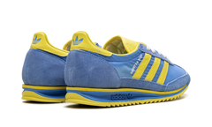 SL 72 RS WMNS "Sporty & Rich - Sweden Pack - Blue/Yellow" JH6701