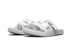 Men's Chillos Slide "Stadium Goods x Chaco - Whiteout" JCH199785
