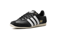 Japan WMNS "Core Black Cloud White" IH5490