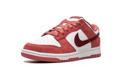 DUNK LOW WMNS "Valentine's Day" FQ7056 100