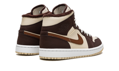 AIR JORDAN 1 MID SE WMNS "Brown Basalt Fleece" DO6699 200