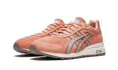 GT 2 "Ronnie Fieg - Rose Gold" H10HK 3494