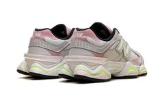 9060 "Grey Matter Pink Taffy" U9060BLE