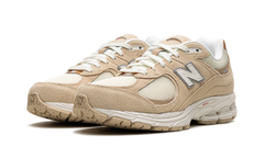 2002R "Sandstone" M2002RSC