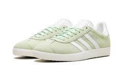 Gazelle WMNS "Semi Green Spark" IE0442