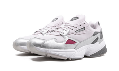 FALCON WMNS D96757