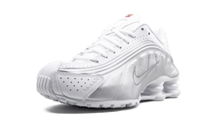 SHOX R4 MNS WMNS "Metallic silver" AR3565 101