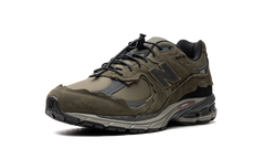 2002R "Protection Pack - Dark Moss" M2002RDN