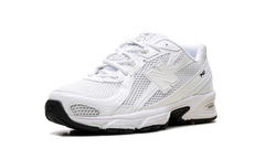 740 "Triple White" U740WW2