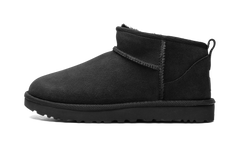 CLASSICS ULTRA MINI WMNS "Triple Black" 1116109 BLK