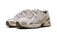 740 "Dockside Timberwolf Sea Salt" U740AS2