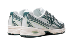 740 "White / Marsh Green" U740GR2