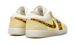 AIR JORDAN 1 LO WMNS "SNKRS Day" DN6998 700