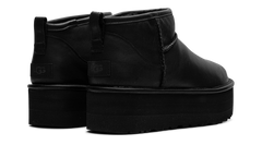 Classic Ultra Mini Platform Boot WMNS "Black Leather" 1141510 BLLE