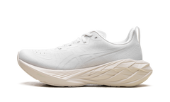 Novablast 4 "White / White" 1011B693 102