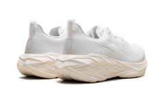 Novablast 4 "White / White" 1011B693 102