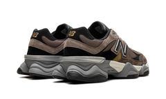 9060 "Dark Mushroom" U9060FMB