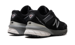 990v5 WMNS "Black / Silver"