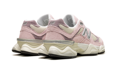 9060 "Rose Sugar Angora" U9060LBC