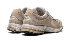 2002R "Beige" ML2002R2