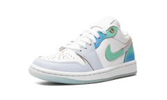 Air Jordan 1 Low WMNS "Emerald Rise" FN8899 131