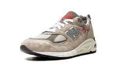 Made in US 990 v2 "Grey / Red" M990VS2