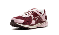 ZOOM VOMERO 5 WMNS "Pink Foam" FN7196 663
