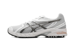 GEL-DS TRAINER 13 "White Honey Beige" 1203A607 105