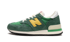 990 V1 "Green/Gold" M990GG1