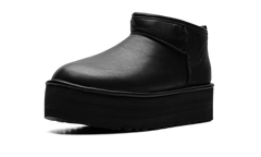Classic Ultra Mini Platform Boot WMNS "Black Leather" 1141510 BLLE