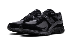 2002R "Black Magnet" M2002RBL
