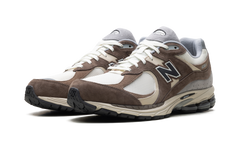 2002R "Emerging Brown" M2002RFZ