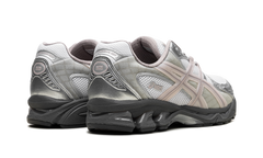 Gel-Nimbus 10.1 "Kith - White Morganite" 1203a723 100