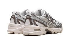 740 "Arid Stone" U740MU2