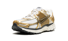Zoom Vomero 5 WMNS "Metallic Gold" HF7723 001