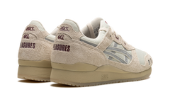 Pleasures x Gel Lyte III OG "Cream" 1201A677 100