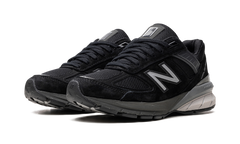 990v5 WMNS "Black / Silver"