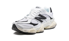 9060 "White / Black" U9060AAB