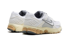 Zoom Vomero 5 WMNS "Summit White Pure Platinum" FJ2028 101