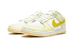 DUNK LOW WMNS "Yellow Strike" DM9467 700
