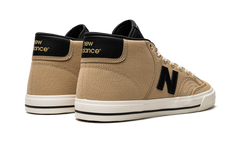 NB Numeric 213 "TAN/WHITE" NM213TNB