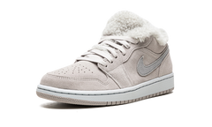 AIR JORDAN 1 Low SE WMNS "Sherpa Fleece" DO0750 002