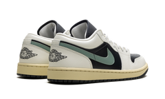 Air Jordan 1 Low WMNS "Jade Smoke" DC0774 001