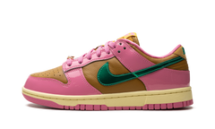 DUNK LOW WMNS "Parris Goebel" FN2721 600