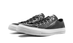 CHUCK 70 OX WMNS "Crinkled Patent Leather" 558002C