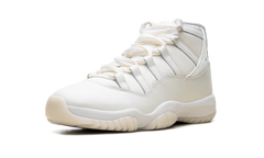 Air Jordan 11 WMNS "Pearl" AR0715 110