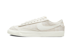 NIKE BLAZER LO '77 SE WMNS "SAIL SESAME" DR9955 100