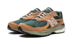 990v3 "Made in USA - Tan / Green" M990WG3